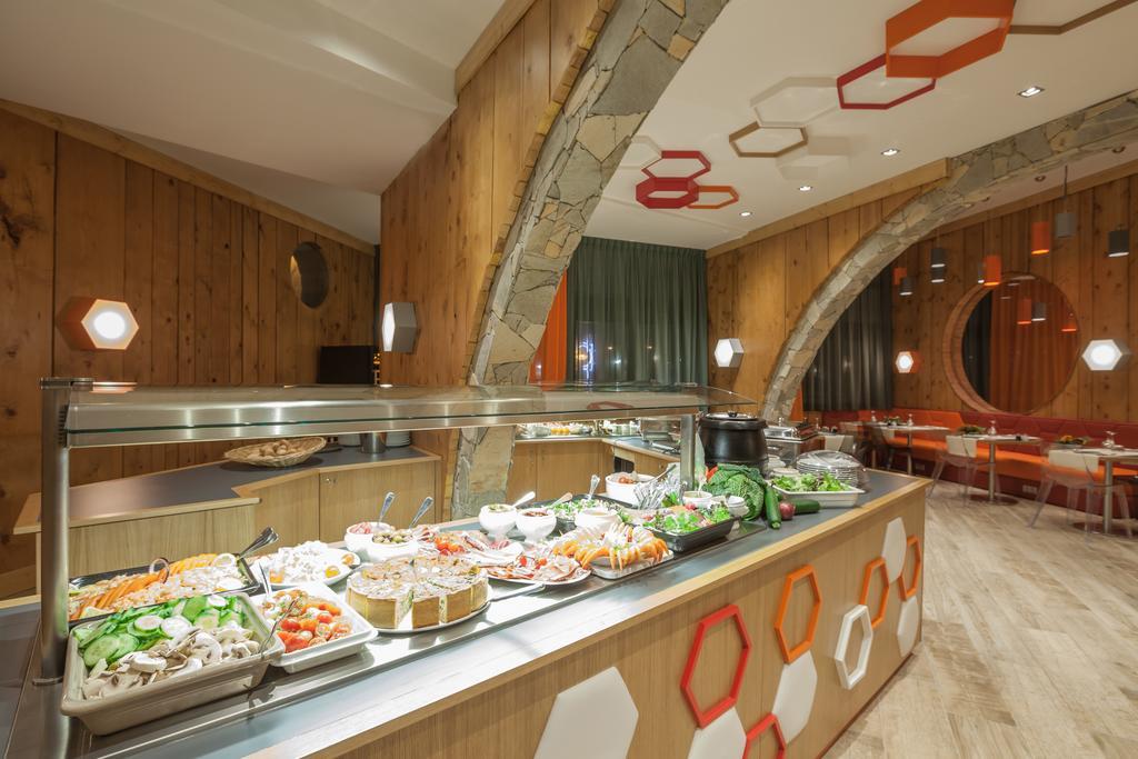 Royal Ours Blanc Boutique Hotel & Spa Alpe d'Huez Exteriör bild